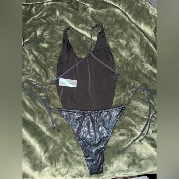 Dark Dimension backless bodysuit - Picture 2 of 3